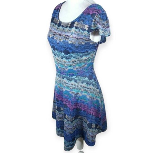 CITY TRIANGLES BLUE & PURPLE PRINTED CRISSCROSS BACK FIT & FLAIR DRESS SZ.13 JUN - Picture 3 of 7